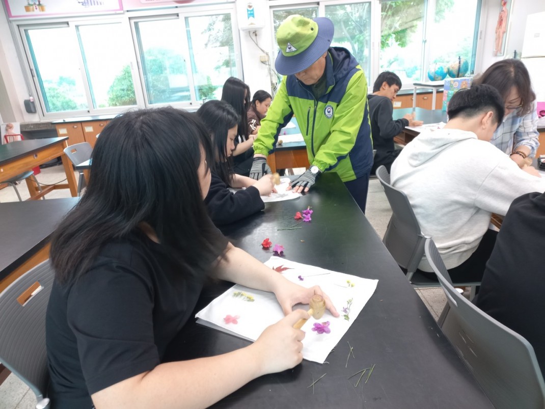 영천 화산중학교 숲해설 이미지